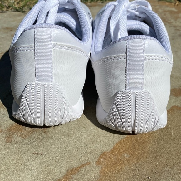 Puma neo cat unlicensed softfoam+ all white sneakers 8.5 new condition - Picture 7 of 10